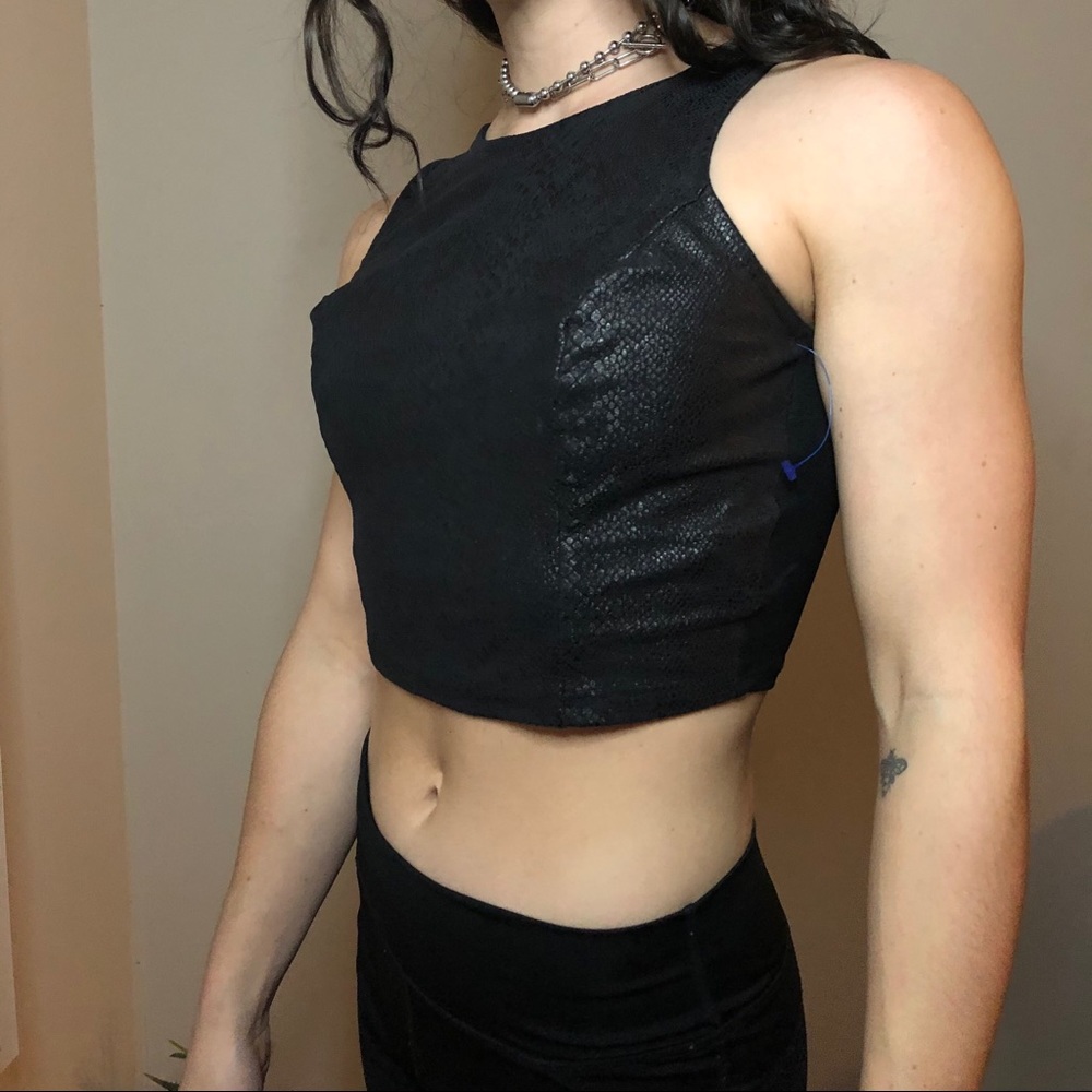 crop top